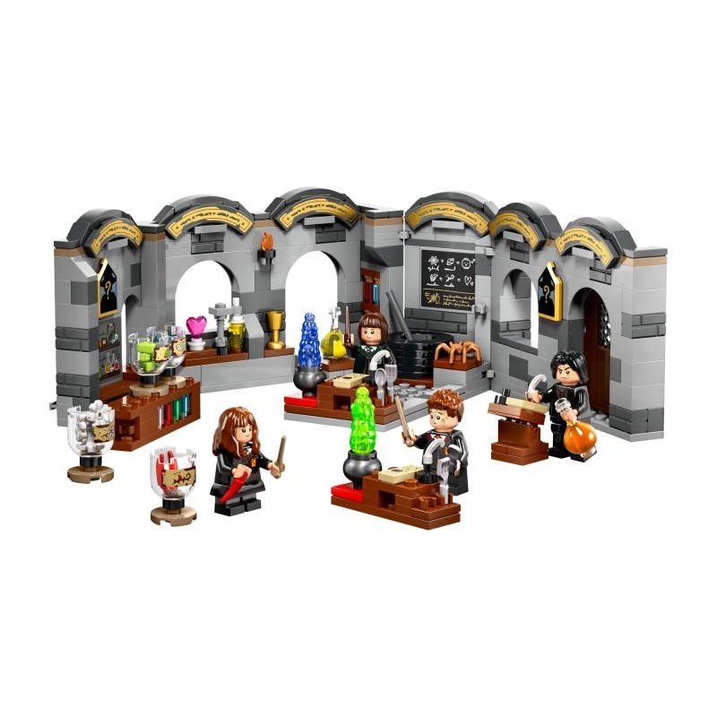 Hogwarts Castle: Potions Class